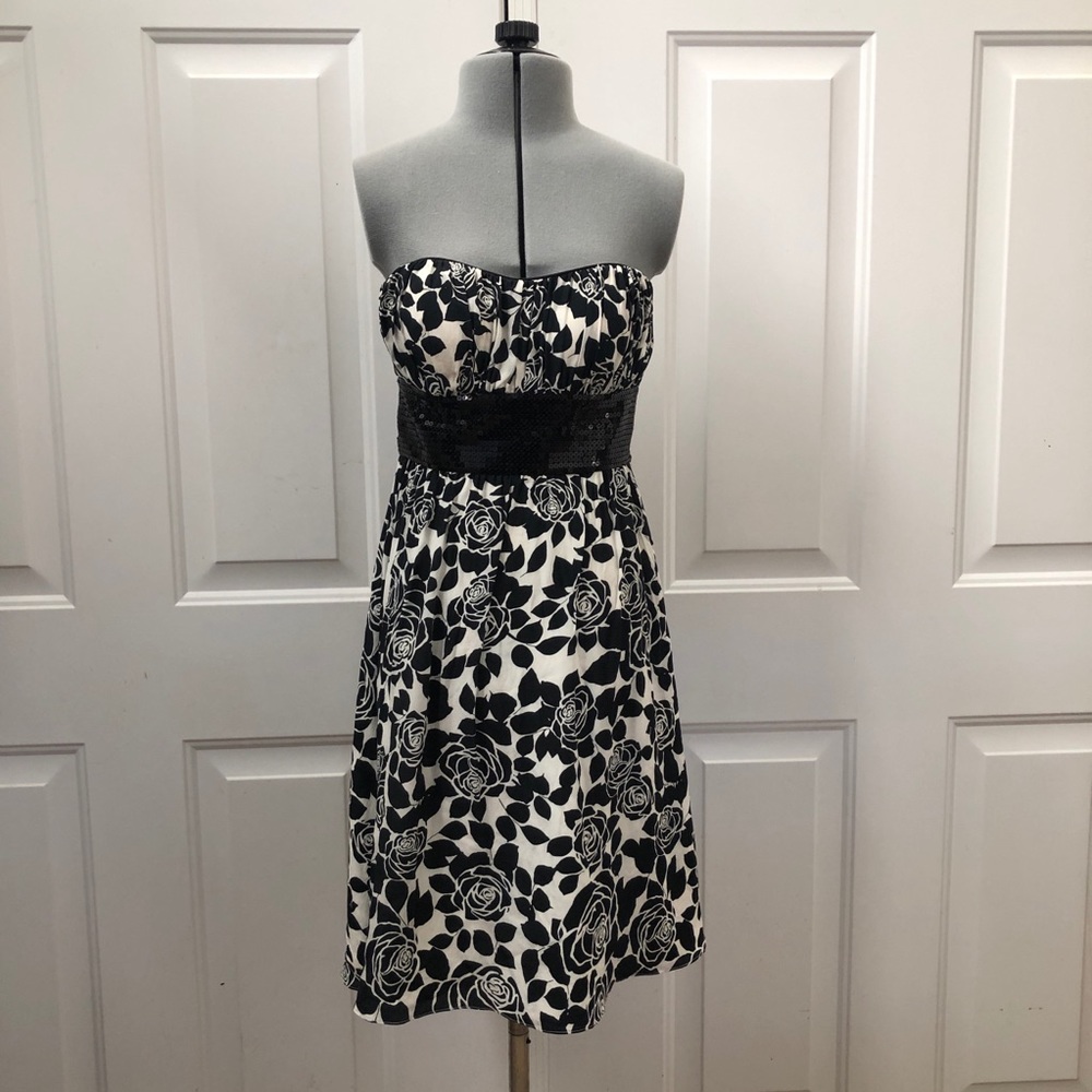 White House Black Market Floral Strapless Dress with Sequins | Size 0